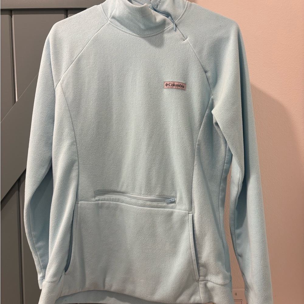Columbia Women's Light Blue Sweater
